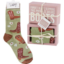 Load image into Gallery viewer, Princess Wears Boots Box Sign And Sock Set
