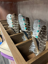 Load image into Gallery viewer, Handmade Premium Feather Picks-White Barred
